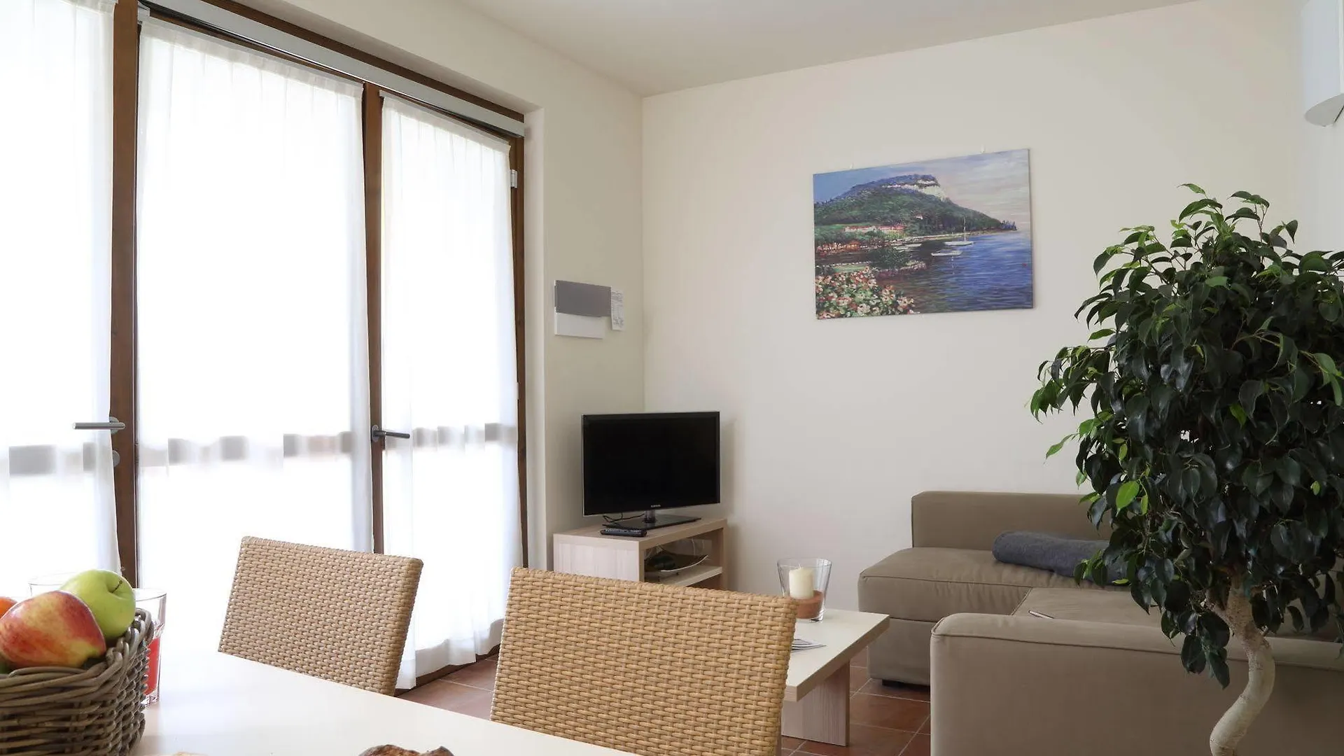 Appartement Residence Corte Leonardo Garda